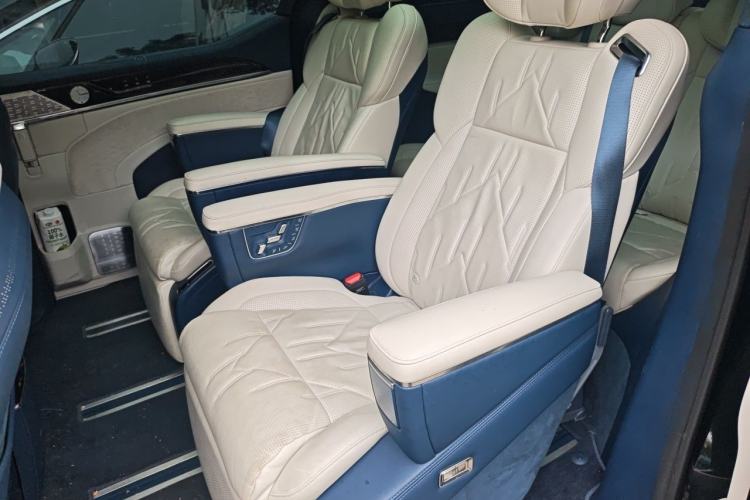 Used Zeekr 009 2024 7-Seater Aisle Version 108 kWh Left Rear Seat