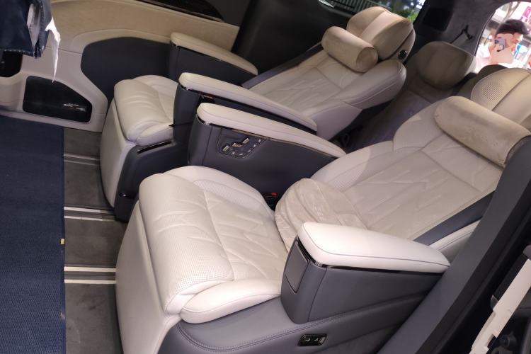 Used Zeekr 009 2024 7-Seater Aisle Version 108 kWh Left Rear Seat