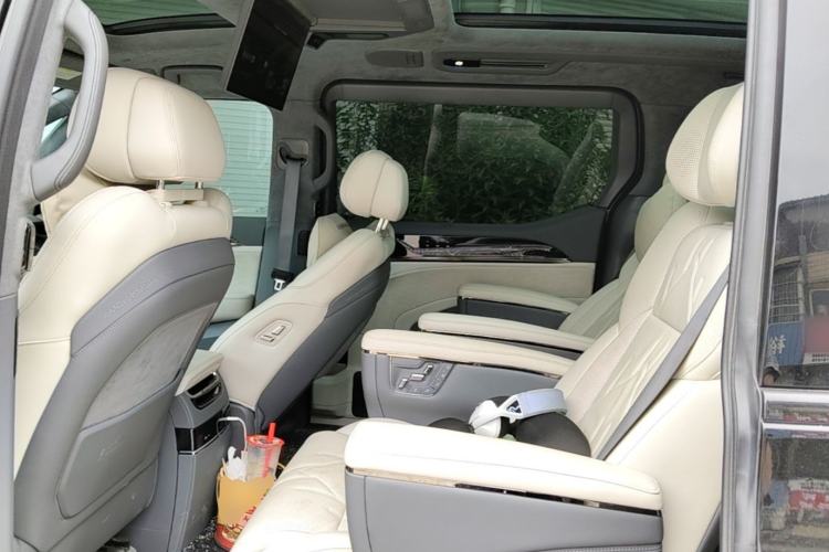 Used Zeekr 009 2024 7-Seater Aisle Version 108 kWh Left Rear Seat