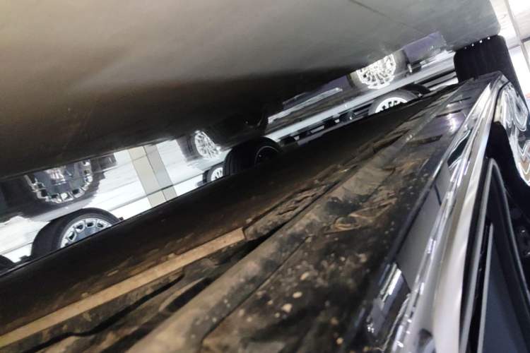 Used Zeekr 009 2024 GAC Trumpchi Heritage Edition Left Side Sill