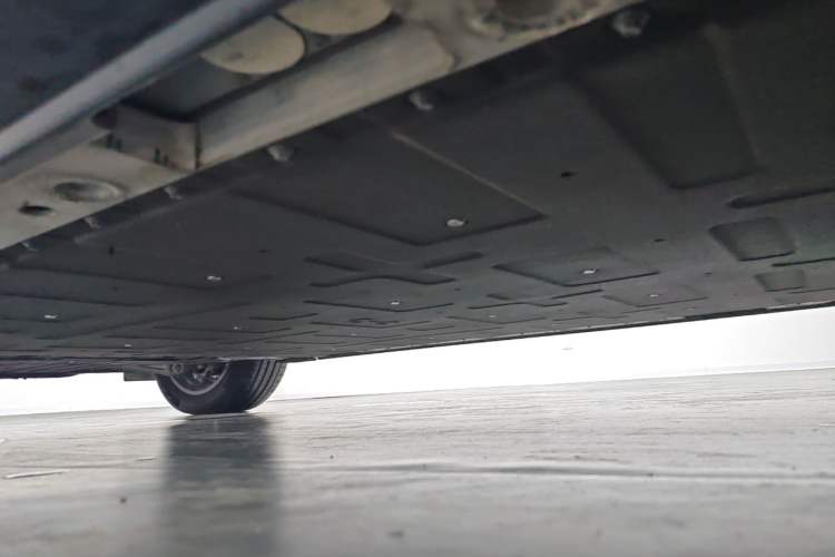 Used Zeekr 009 2024 Six-Seat Executive Version 4WD 108 kWh Left Side Sill