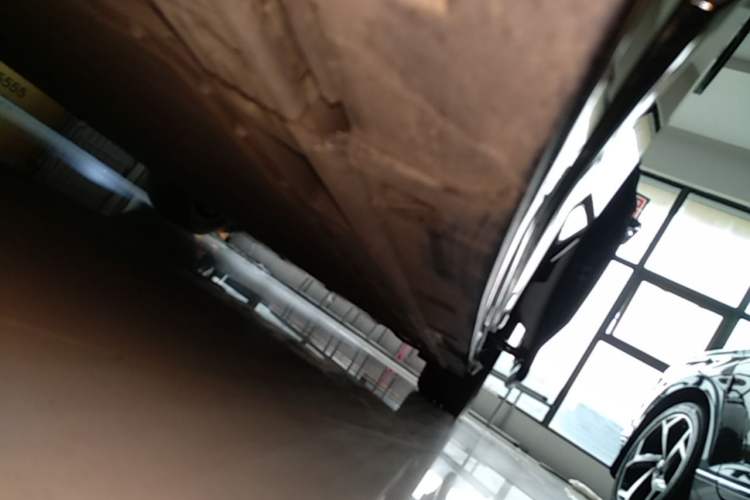Used Zeekr 009 2024 7-Seater Aisle Version 108 kWh Left Side Sill