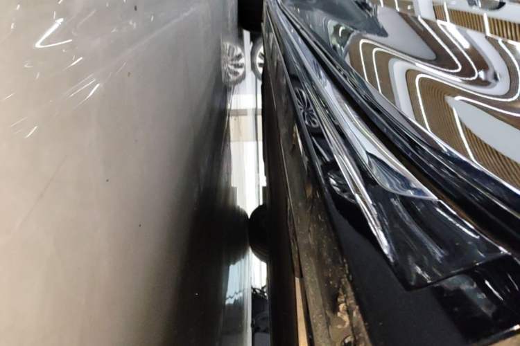 Used Zeekr 009 2024 Six-Seat Executive Version 4WD 140 kWh Left Side Sill