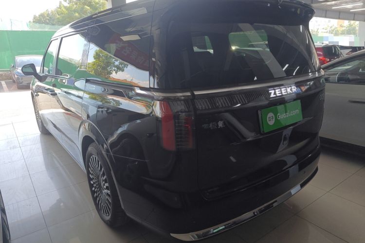 Used Zeekr 009 2024 7-Seater Aisle Version 108 kWh Left Side
