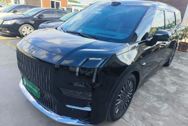 Used Zeekr 009 2024 7-Seater Walk-Through Version Four-Wheel Drive 108 kWh