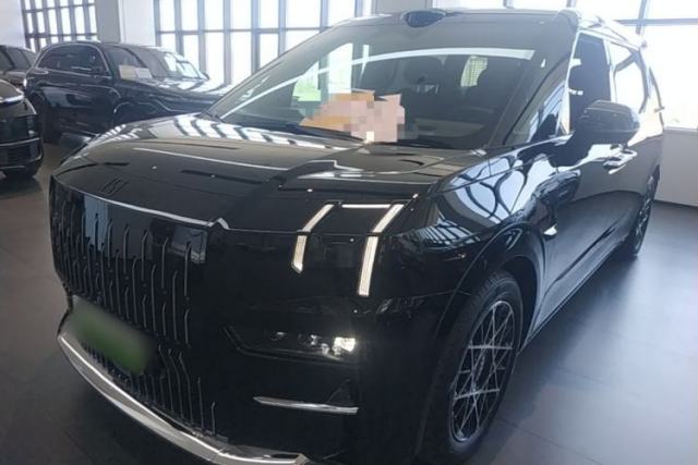 Used Zeekr 009 2024 7-Seater Aisle Version 108 kWh