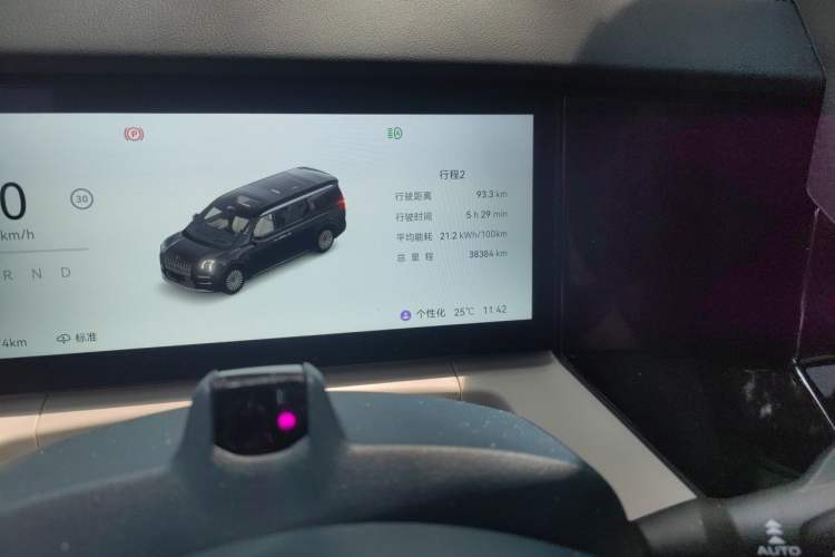Used Zeekr 009 2024 7-Seater Walk-Through Version Four-Wheel Drive 108 kWh Odometer Close Up