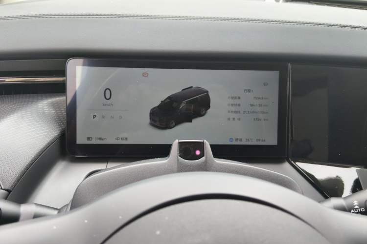 Used Zeekr 009 2024 GAC Trumpchi Odometer Close Up