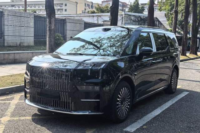 Used Zeekr 009 2024 Six-Seat Executive Version 4WD 108 kWh