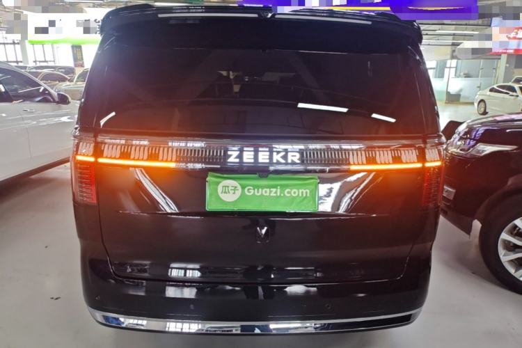 Used Zeekr 009 2024 7-Seater Walk-Through Version Four-Wheel Drive 108 kWh Rear