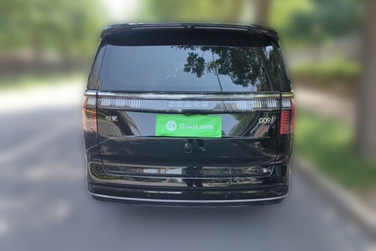 Used Zeekr 009 2024 7-Seater Walk-Through Version Four-Wheel Drive 108 kWh Rear