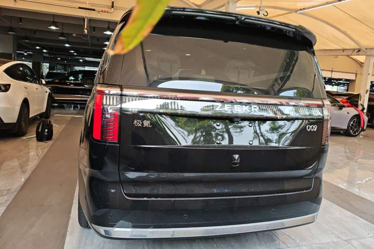 Used Zeekr 009 2024 7-Seater Aisle Version 140 kWh Rear