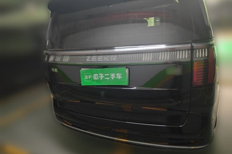 Used Zeekr 009 2024 7-Seater Walk-Through Version Four-Wheel Drive 108 kWh Rear