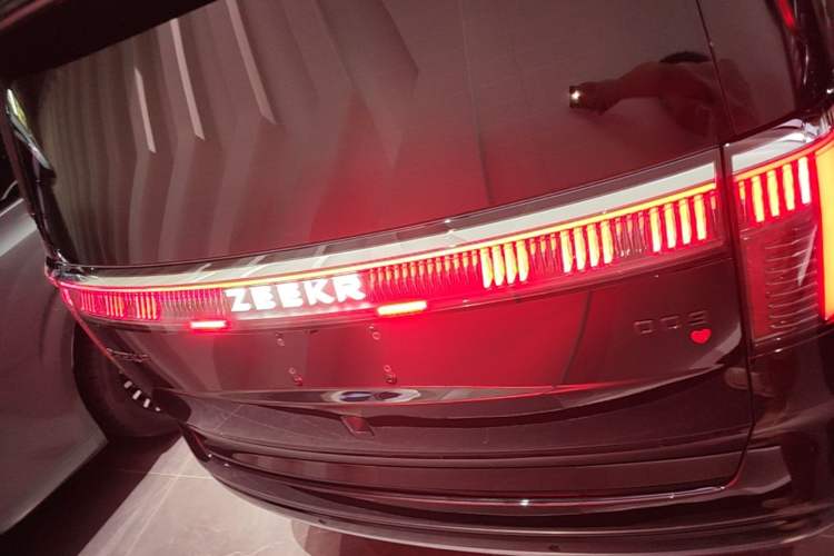 Used Zeekr 009 2024 Six-Seat Executive Version 4WD 108 kWh Rear