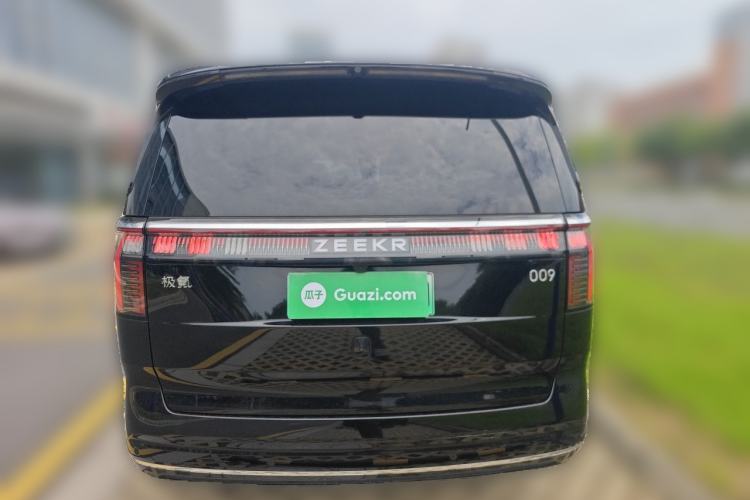 Used Zeekr 009 2024 7-Seater Walk-Through Version Four-Wheel Drive 108 kWh Rear