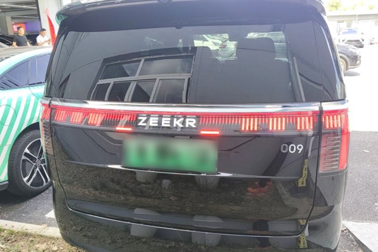 Used Zeekr 009 2024 Six-Seat Executive Version 4WD 108 kWh Rear