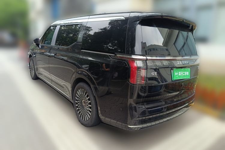 Used Zeekr 009 2024 7-Seater Aisle Version 108 kWh Rear Left 45 Deg