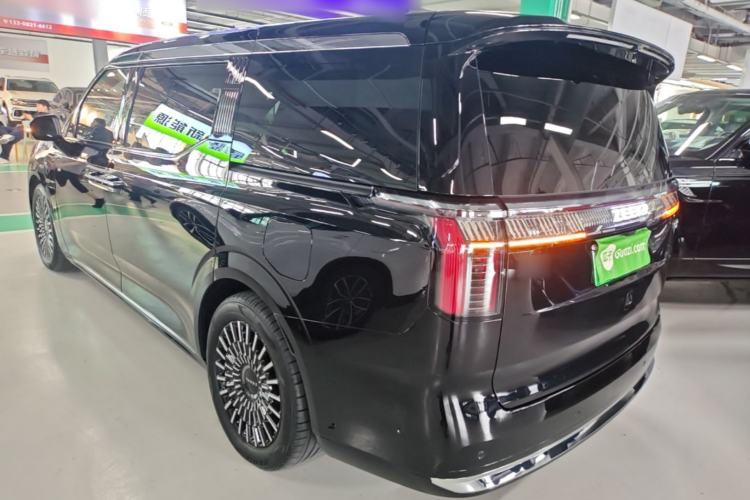 Used Zeekr 009 2024 7-Seater Walk-Through Version Four-Wheel Drive 108 kWh Rear Left 45 Deg