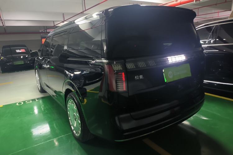 Used Zeekr 009 2024 Six-Seat Executive Version 4WD 108 kWh Rear Left 45 Deg