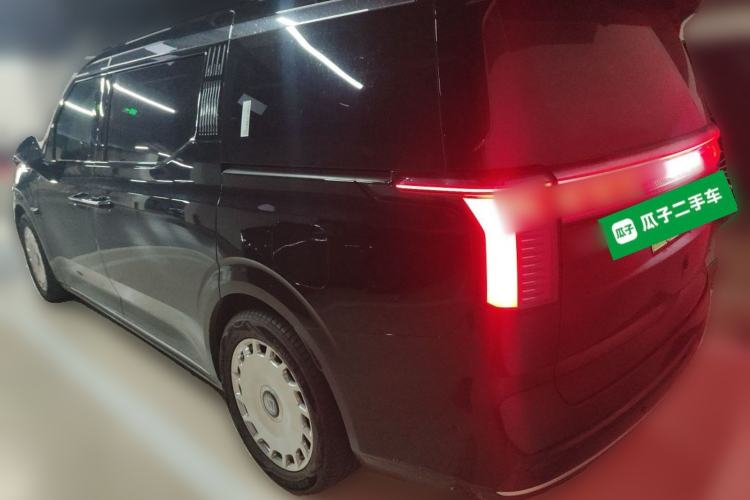 Used Zeekr 009 2024 Six-Seat Executive Version 4WD 108 kWh Rear Left 45 Deg