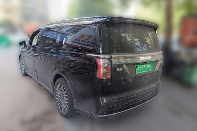 Used Zeekr 009 2024 Six-Seat Executive Version 4WD 108 kWh Rear Left 45 Deg