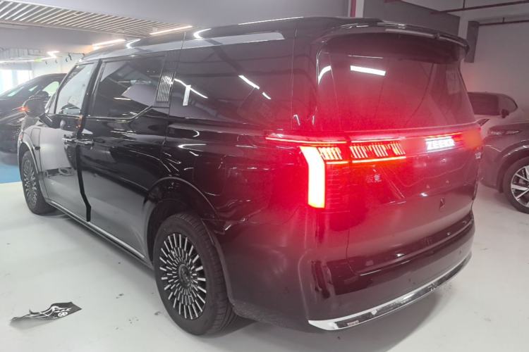 Used Zeekr 009 2024 7-Seater Walk-Through Version Four-Wheel Drive 108 kWh Rear Left 45 Deg