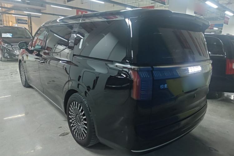 Used Zeekr 009 2024 7-Seater Aisle Version 108 kWh Rear Left 45 Deg