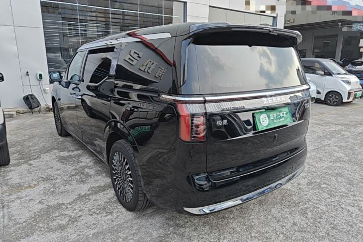 Used Zeekr 009 2024 7-Seater Aisle Version 108 kWh Rear Left 45 Deg