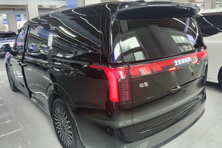 Used Zeekr 009 2024 Six-Seat Executive Version 4WD 140 kWh Rear Left 45 Deg