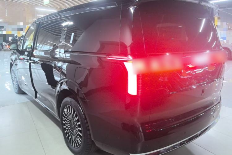 Used Zeekr 009 2024 Six-Seat Executive Version 4WD 140 kWh Rear Left 45 Deg