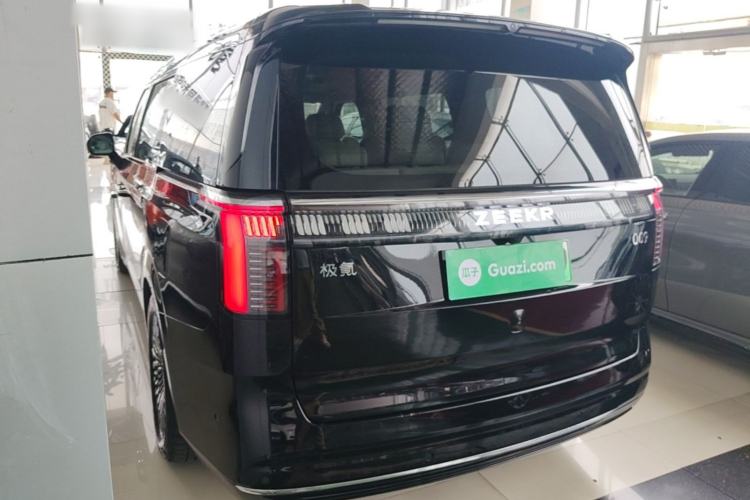 Used Zeekr 009 2024 7-Seater Aisle Version 108 kWh Rear Left 45 Deg