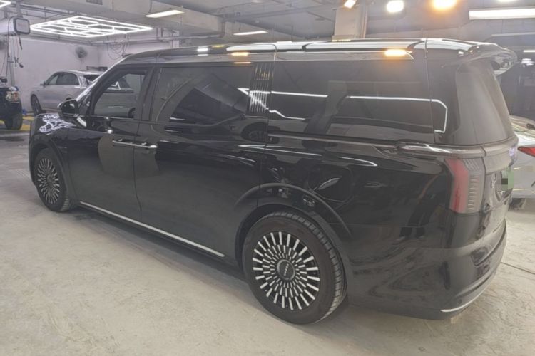 Used Zeekr 009 2024 7-Seater Aisle Version 108 kWh Rear Left 45 Deg