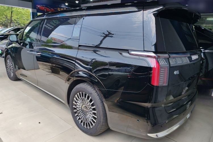 Used Zeekr 009 2024 7-Seater Walk-Through Version Four-Wheel Drive 108 kWh Rear Left 45 Deg
