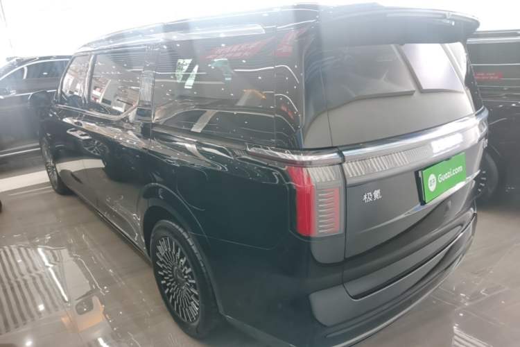 Used Zeekr 009 2024 7-Seater Aisle Version 108 kWh Rear Left 45 Deg
