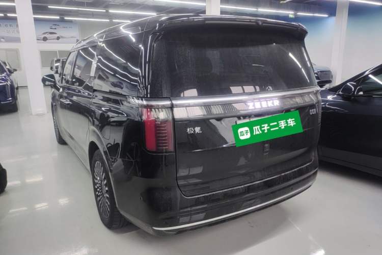 Used Zeekr 009 2024 Six-Seat Executive Version 4WD 108 kWh Rear Left 45 Deg