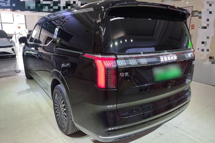 Used Zeekr 009 2024 Six-Seat Executive Version 4WD 108 kWh Rear Left 45 Deg