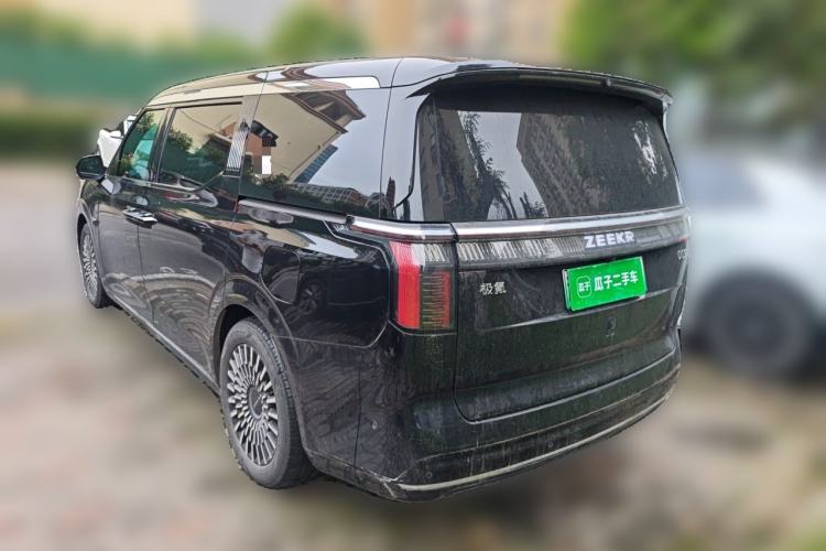 Used Zeekr 009 2024 7-Seater Aisle Version 108 kWh Rear Left 45 Deg