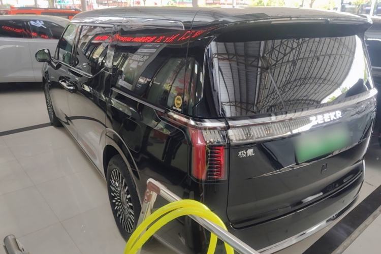 Used Zeekr 009 2024 7-Seater Walk-Through Version Four-Wheel Drive 108 kWh Rear Left 45 Deg