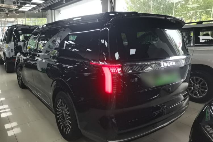 Used Zeekr 009 2024 Six-Seat Executive Version 4WD 108 kWh Rear Left 45 Deg