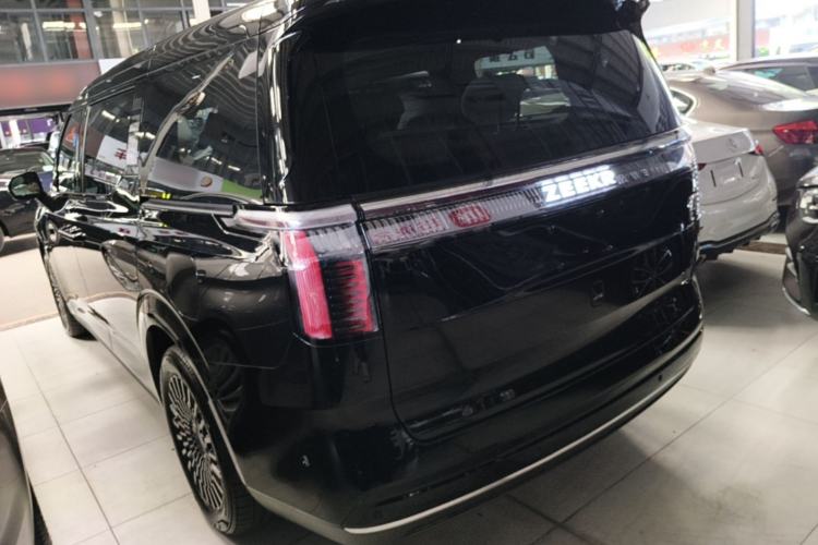 Used Zeekr 009 2024 7-Seater Walk-Through Version Four-Wheel Drive 108 kWh Rear Left 45 Deg