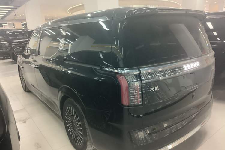Used Zeekr 009 2024 7-Seater Walk-Through Version Four-Wheel Drive 108 kWh Rear Left 45 Deg