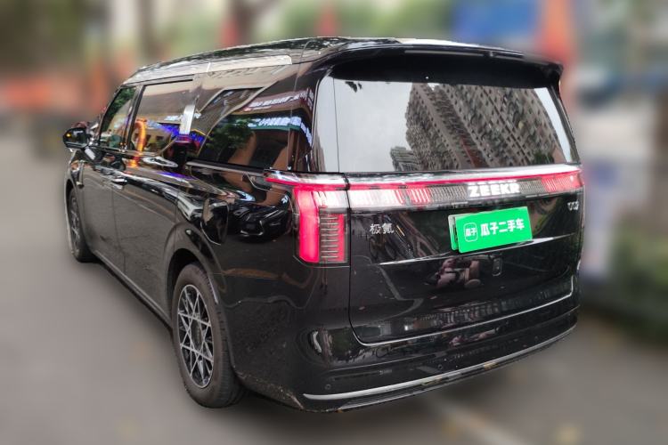 Used Zeekr 009 2024 7-Seater Aisle Version 108 kWh Rear Left 45 Deg