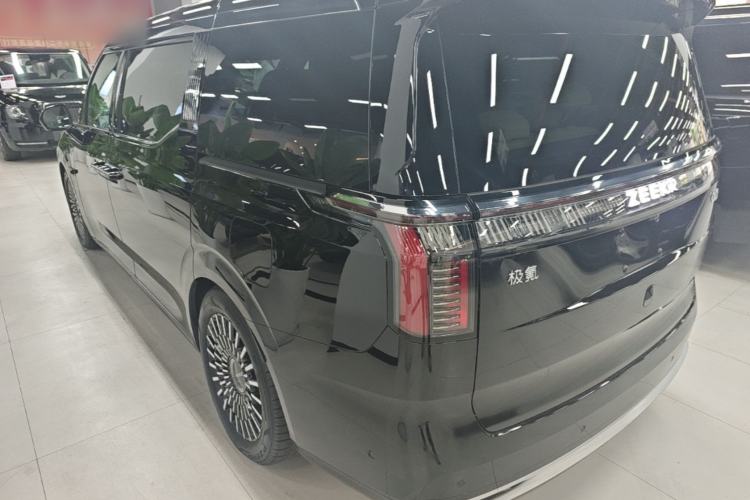 Used Zeekr 009 2024 7-Seater Walk-Through Version Four-Wheel Drive 108 kWh Rear Left 45 Deg