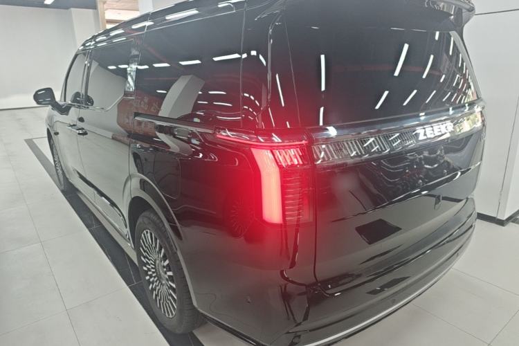 Used Zeekr 009 2024 7-Seater Walk-Through Version Four-Wheel Drive 108 kWh Rear Left 45 Deg