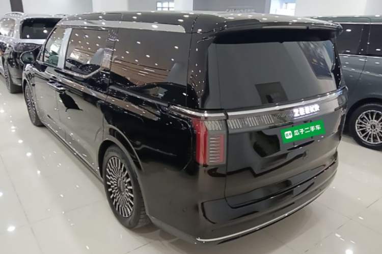 Used Zeekr 009 2024 Six-Seat Executive Version 4WD 108 kWh Rear Left 45 Deg