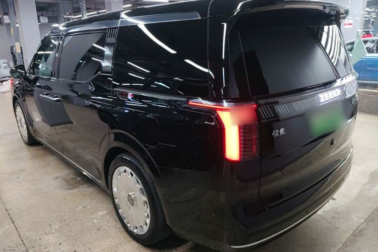 Used Zeekr 009 2024 GAC Trumpchi Rear Left 45 Deg