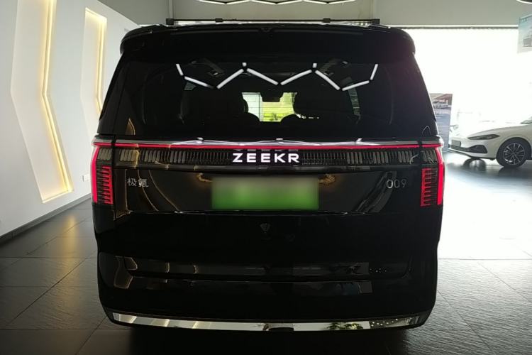 Used Zeekr 009 2024 Six-Seat Executive Version 4WD 108 kWh Rear