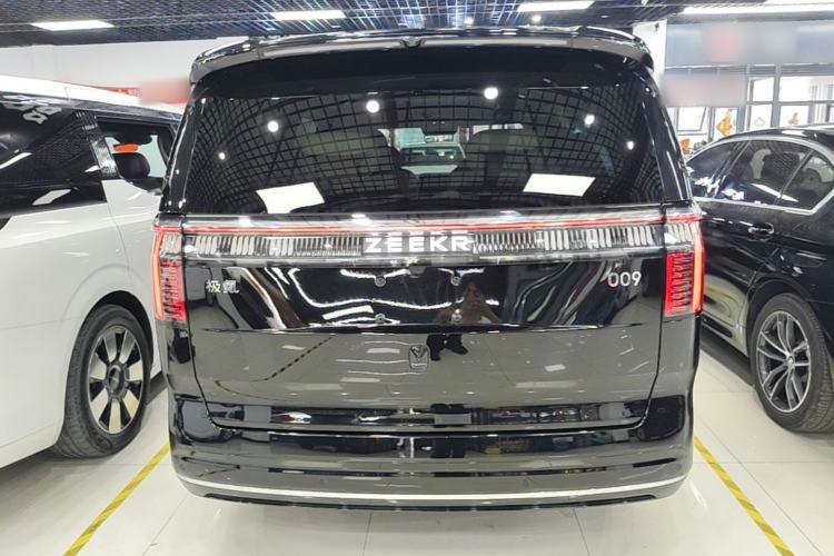 Used Zeekr 009 2024 Six-Seat Executive Version 4WD 108 kWh Rear