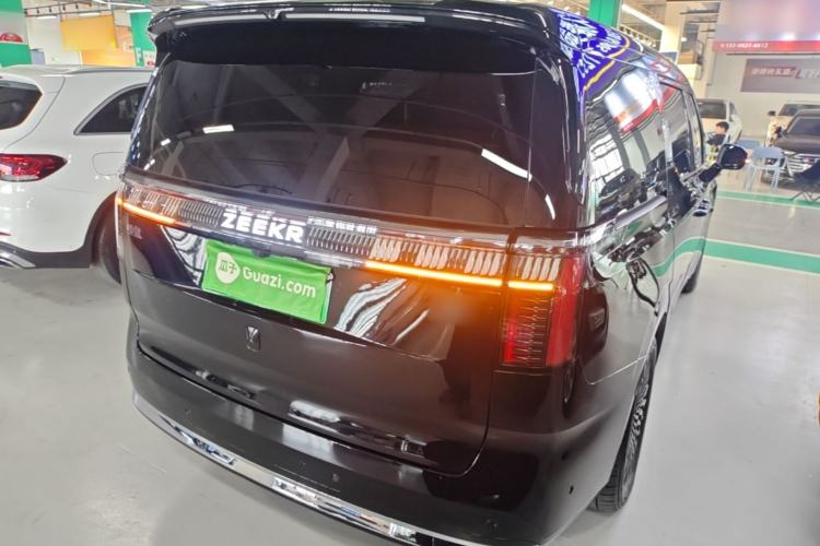 Used Zeekr 009 2024 7-Seater Walk-Through Version Four-Wheel Drive 108 kWh Rear Right 45 Deg