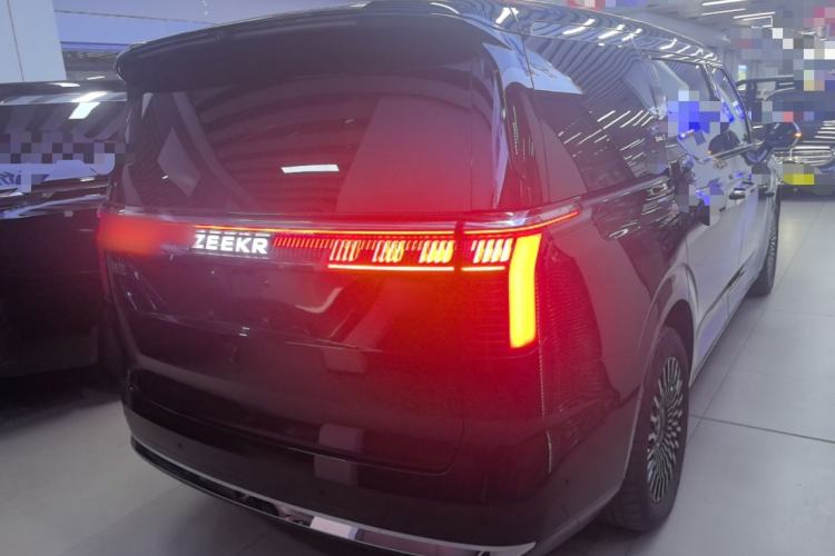 Used Zeekr 009 2024 Six-Seat Executive Version 4WD 108 kWh Rear Right 45 Deg